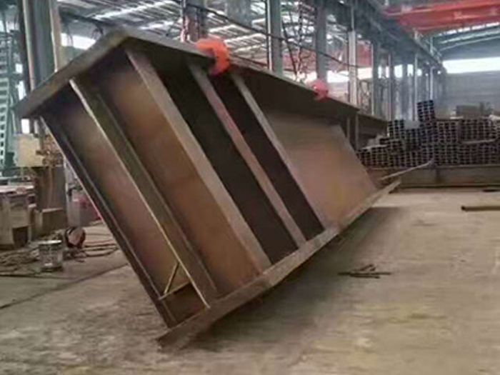 H型鋼梁、格構(gòu)柱