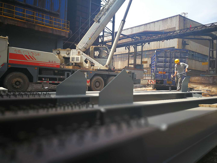 H型鋼梁、格構(gòu)柱