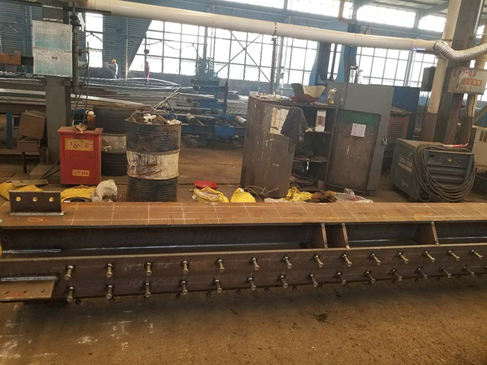 圓柱、箱型柱、十字形柱