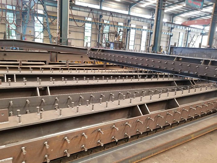 圓柱、箱型柱、十字形柱