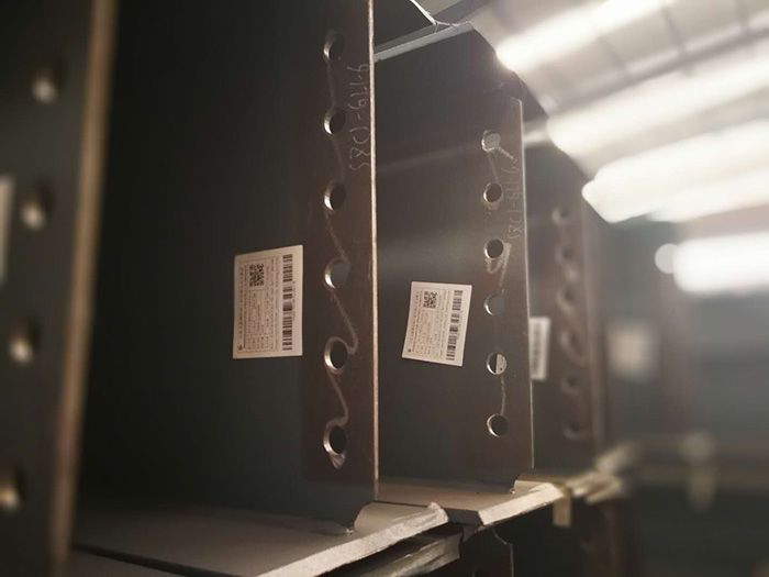 H型鋼梁、格構(gòu)柱