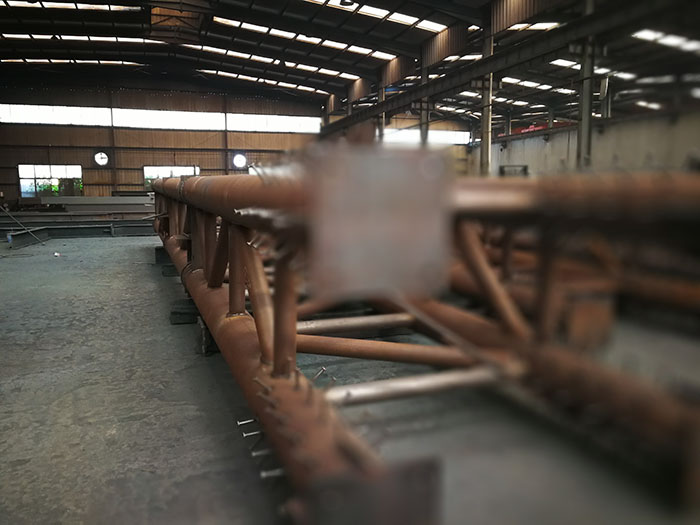 H型鋼梁、格構(gòu)柱