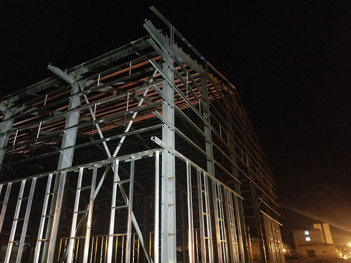 鋼結(jié)構(gòu)車(chē)間